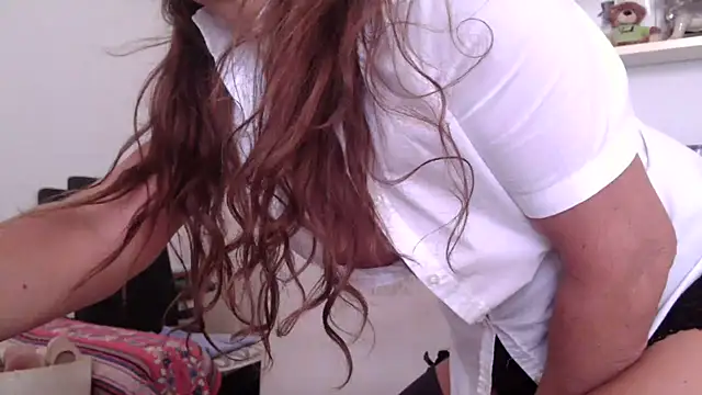 fragrance72 online show from October 11, 2025, 8:57 am