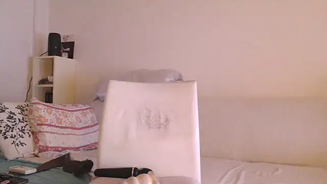 fragrance72 online show from February 14, 2026, 3:09 pm