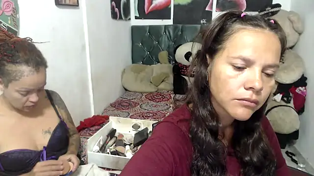 manzanahot9 online show from February 15, 2025, 7:27 am