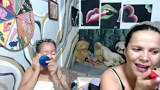 manzanahot9 online show from November 1, 2025, 6:43 pm