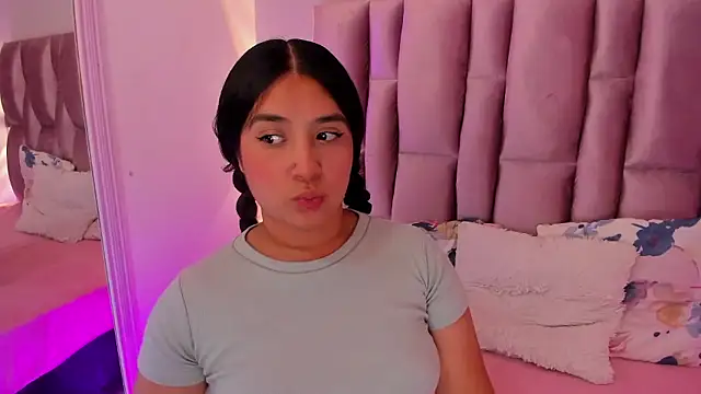 NikyBrookss online show from January 13, 2026, 2:28 am