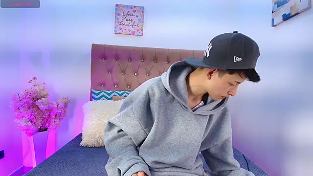 MaikCarver online show from September 13, 2025, 1:00 pm