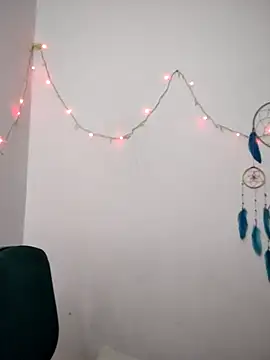 kristal ktl online show from April 13, 2026, 1:22 am