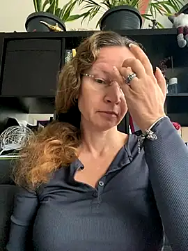 AnnikaRose online show from October 7, 2025, 6:10 am