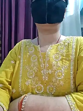 Aishwaryaa 69 online show from May 26, 2026, 2:40 am