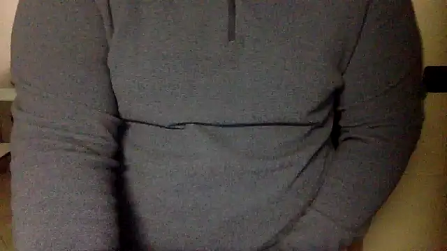 Snapshot of Gladiator_3 chatting on February 10, 2025, 1:01 pm Gladiator 3 online show from February 10, 2025, 1:01 pm