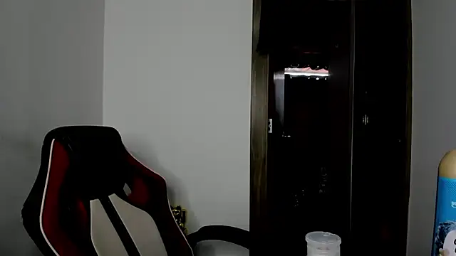 Sweet-Suck69 online show from February 22, 2025, 10:31 pm