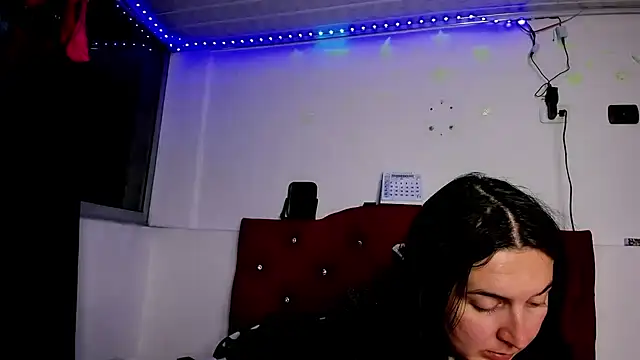 Sweet-Suck69 online show from March 12, 2025, 7:02 am