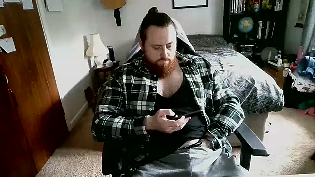 Hairy Guy30 online show from November 10, 2025, 1:43 pm