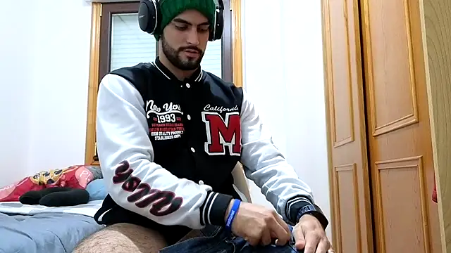 Snapshot of Jackyrose chatting on December 8, 2024, 1:56 am Jackyrose online show from December 8, 2024, 1:56 am