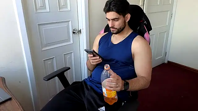 Jackyrose online show from November 21, 2025, 4:27 pm