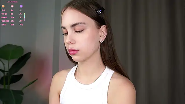 LillianLester online show from February 23, 2026, 6:44 am