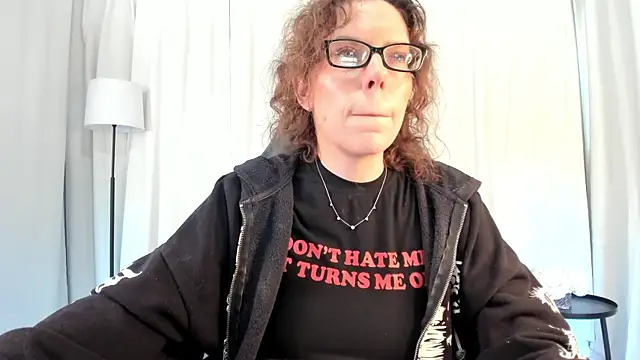 SaraDesirexo online show from March 31, 2026, 12:16 pm