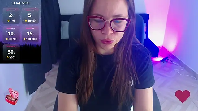 SharonR1 online show from April 4, 2026, 11:51 am