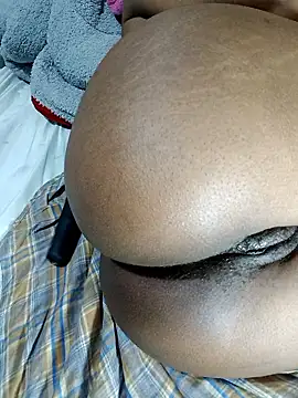 Snapshot of cuttie_sasha chatting on October 11, 2025, 3:10 pm cuttie sasha online show from October 11, 2025, 3:10 pm