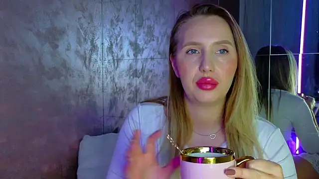 lexy a online show from November 27, 2025, 5:42 am