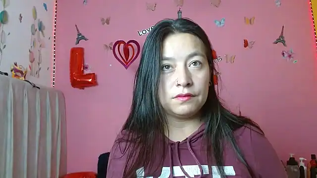 monickhot303av online show from February 25, 2025, 4:24 am