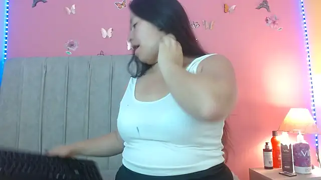 monickhot303av online show from March 5, 2025, 3:29 am