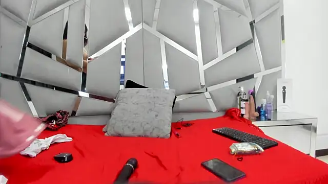 Catherinee69 x online show from March 9, 2025, 9:35 am