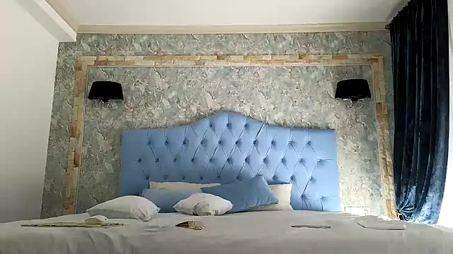 Blanca1 online show from February 15, 2025, 2:44 pm