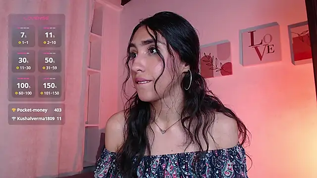Snapshot of madisex_s chatting on March 19, 2025, 6:23 pm madisex s online show from March 19, 2025, 6:23 pm