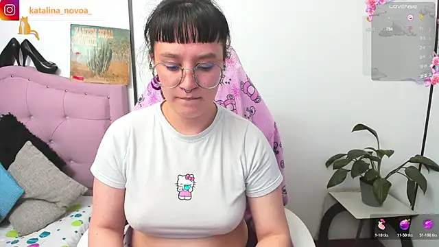 Katalina novoa online show from May 31, 2026, 2:09 am