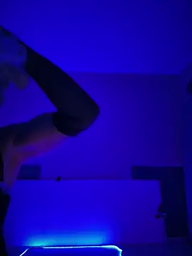 kandyloves online show from April 11, 2026, 10:19 am