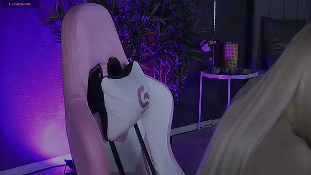 shayblonde online show from December 29, 2024, 9:20 pm