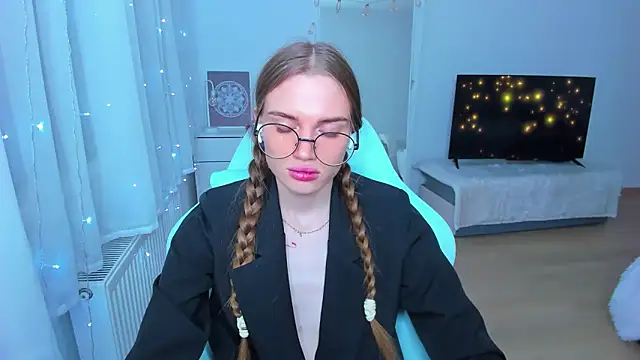 Snapshot of StellaLawless chatting on December 16, 2024, 8:26 pm StellaLawless online show from December 16, 2024, 8:26 pm