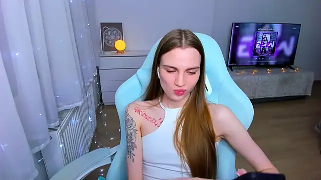 Snapshot of StellaLawless chatting on January 10, 2025, 11:08 pm StellaLawless online show from January 10, 2025, 11:08 pm
