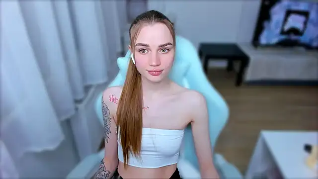 Snapshot of StellaLawless chatting on March 11, 2025, 10:09 pm StellaLawless online show from March 11, 2025, 10:09 pm