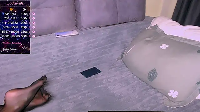 Lina Owl online show from November 25, 2025, 9:26 pm