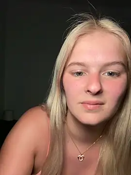Allylove03 online show from April 30, 2026, 2:12 pm