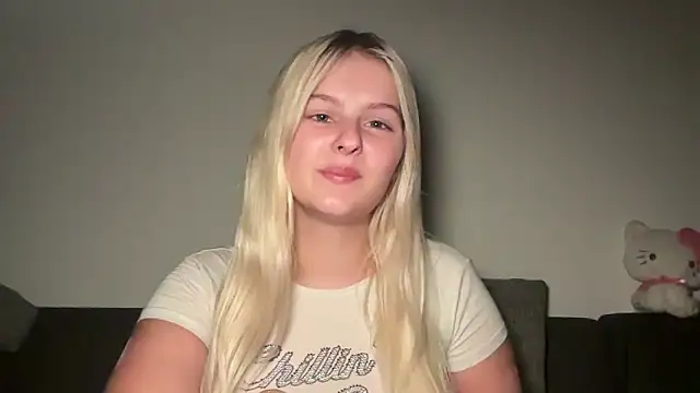 Snapshot of Allylove03 chatting on July 15, 2026, 4:12 pm Allylove03 online show from July 15, 2026, 4:12 pm