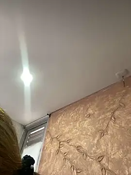 Miabonnett  online show from September 29, 2025, 11:59 am