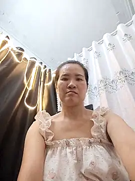 Snapshot of Hara_lusia83 chatting on May 11, 2026, 4:51 am Hara lusia83 online show from May 11, 2026, 4:51 am
