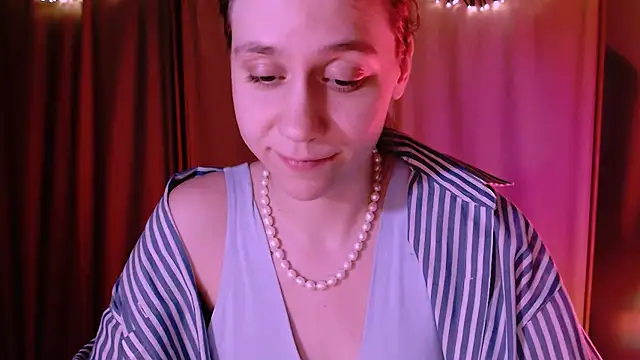 Snapshot of Malinax chatting on December 7, 2024, 1:36 am Malinax online show from December 7, 2024, 1:36 am