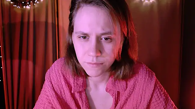 Snapshot of Malinax chatting on December 17, 2024, 10:43 pm Malinax online show from December 17, 2024, 10:43 pm