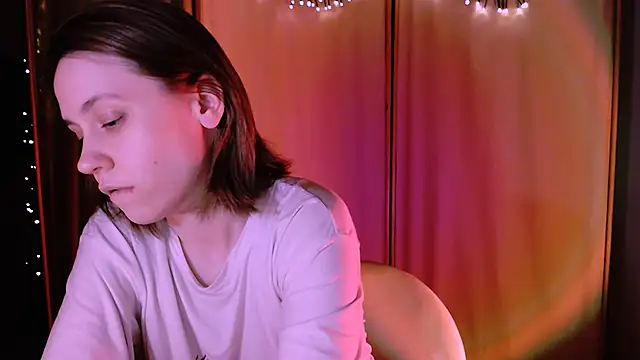 Snapshot of Malinax chatting on December 20, 2024, 10:54 pm Malinax online show from December 20, 2024, 10:54 pm