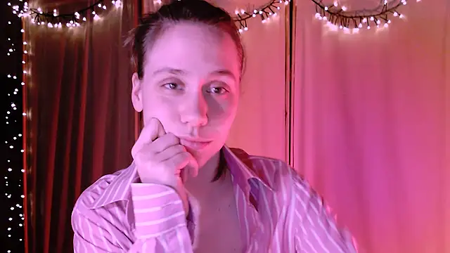 Snapshot of Malinax chatting on December 28, 2024, 10:44 pm Malinax online show from December 28, 2024, 10:44 pm