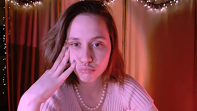 Snapshot of Malinax chatting on December 29, 2024, 10:47 pm Malinax online show from December 29, 2024, 10:47 pm