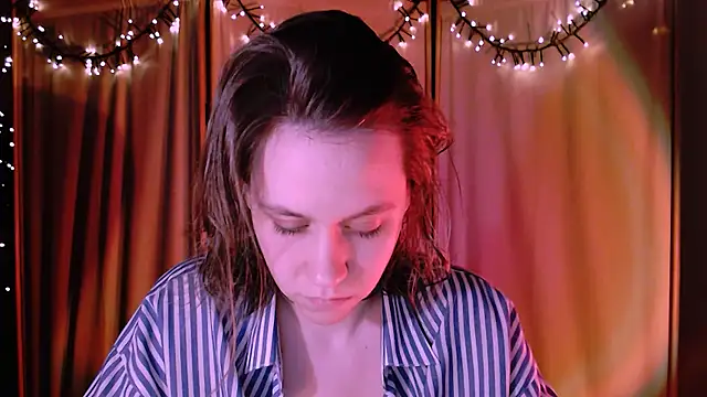 Snapshot of Malinax chatting on January 10, 2025, 10:57 pm Malinax online show from January 10, 2025, 10:57 pm