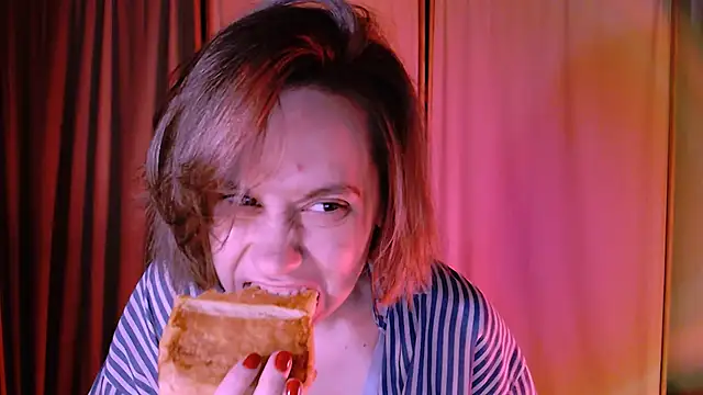 Snapshot of Malinax chatting on February 13, 2025, 10:54 pm Malinax online show from February 13, 2025, 10:54 pm