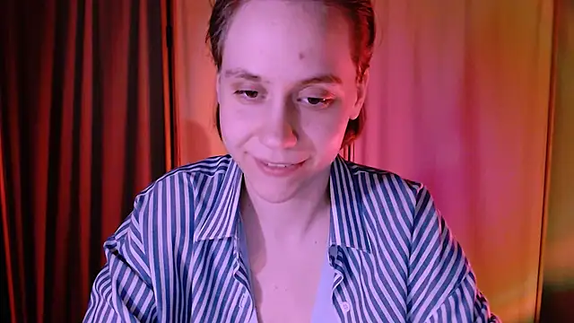 Snapshot of Malinax chatting on February 14, 2025, 10:47 pm Malinax online show from February 14, 2025, 10:47 pm