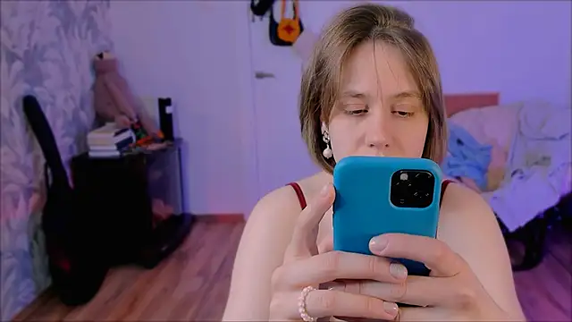 Malinax online show from April 10, 2026, 1:49 pm