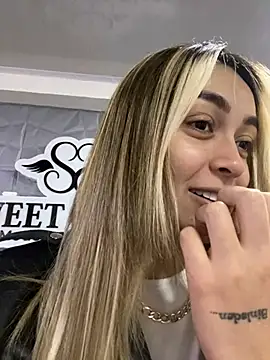 emma oxford online show from December 9, 2024, 8:23 pm