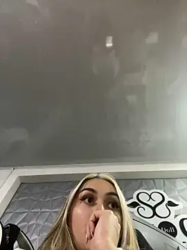 emma oxford online show from January 24, 2025, 2:39 am