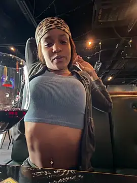 Black Dolll online show from March 26, 2026, 11:27 am