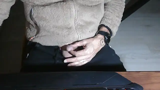 Adri gard online show from December 20, 2025, 9:55 pm