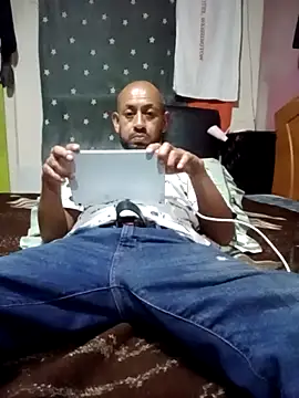 pineda1689 online show from March 2, 2025, 6:59 am